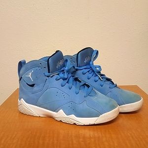 Boy's Air Jordan 7 VII Retro GS Pantone University